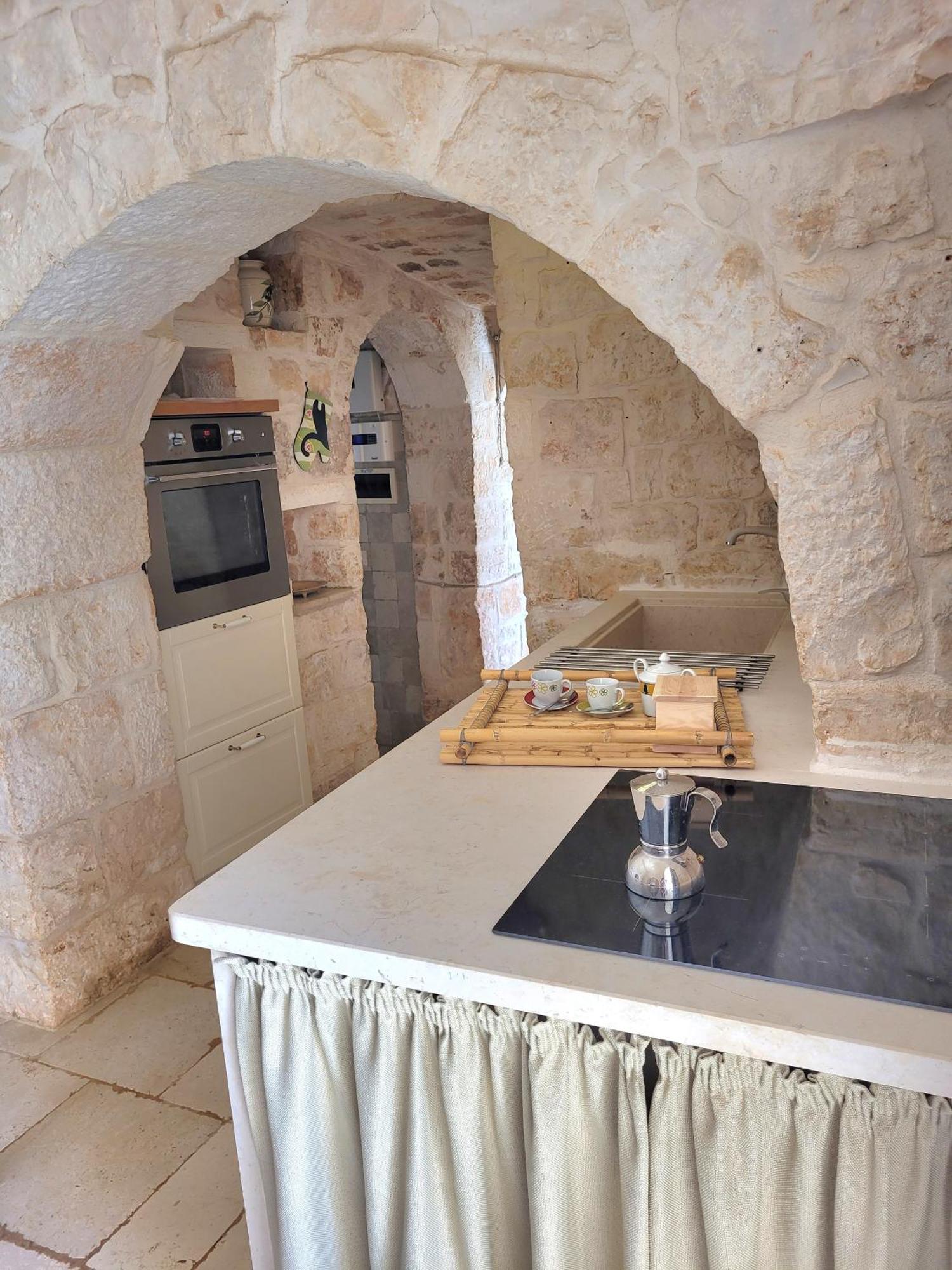 Trullo Bosco Libero Ostuni Villa Ngoại thất bức ảnh